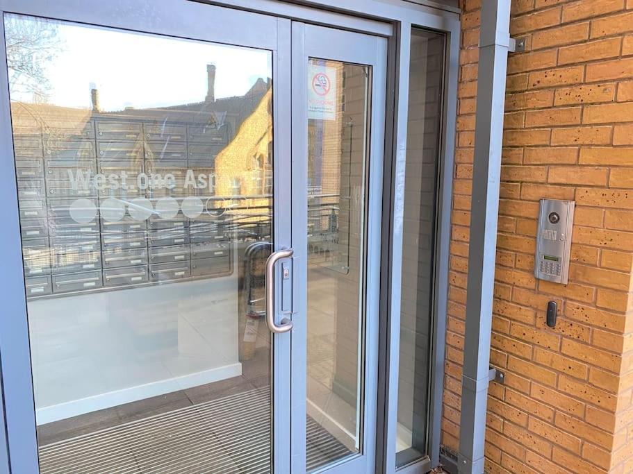 Centre & Balcony Apartment Sheffield