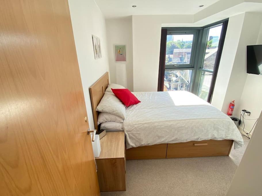 Apartment Centre & Balcony Sheffield