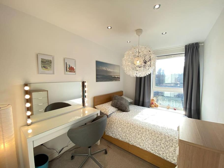Apartment Centre & Balcony Sheffield
